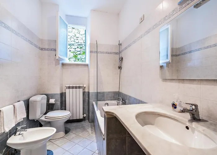 Lia Gasthuis La Spezia