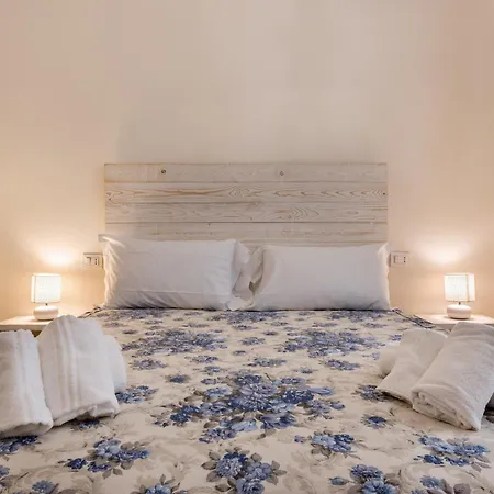 Lia Guest house